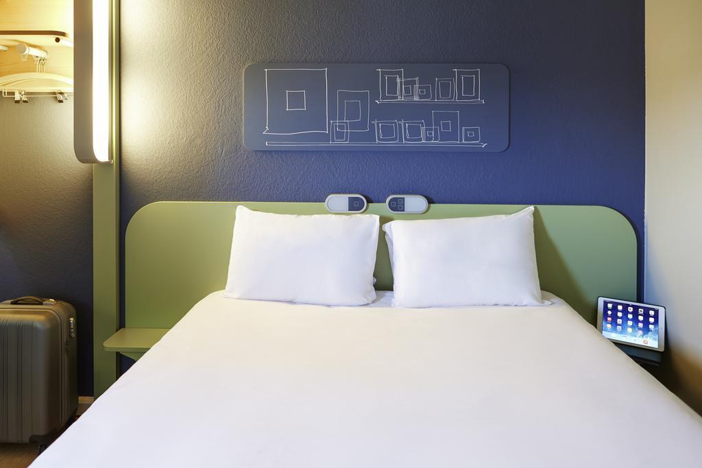 Ibis Budget Valenciennes Petite Forêt Eksteriør billede
