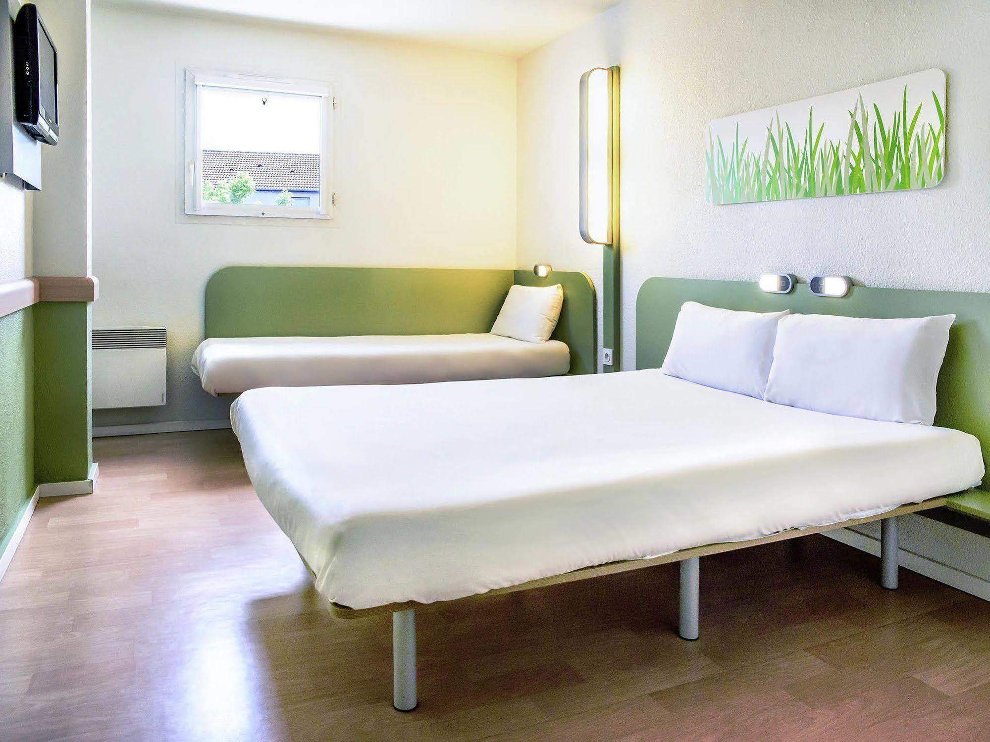 Ibis Budget Valenciennes Petite Forêt Eksteriør billede