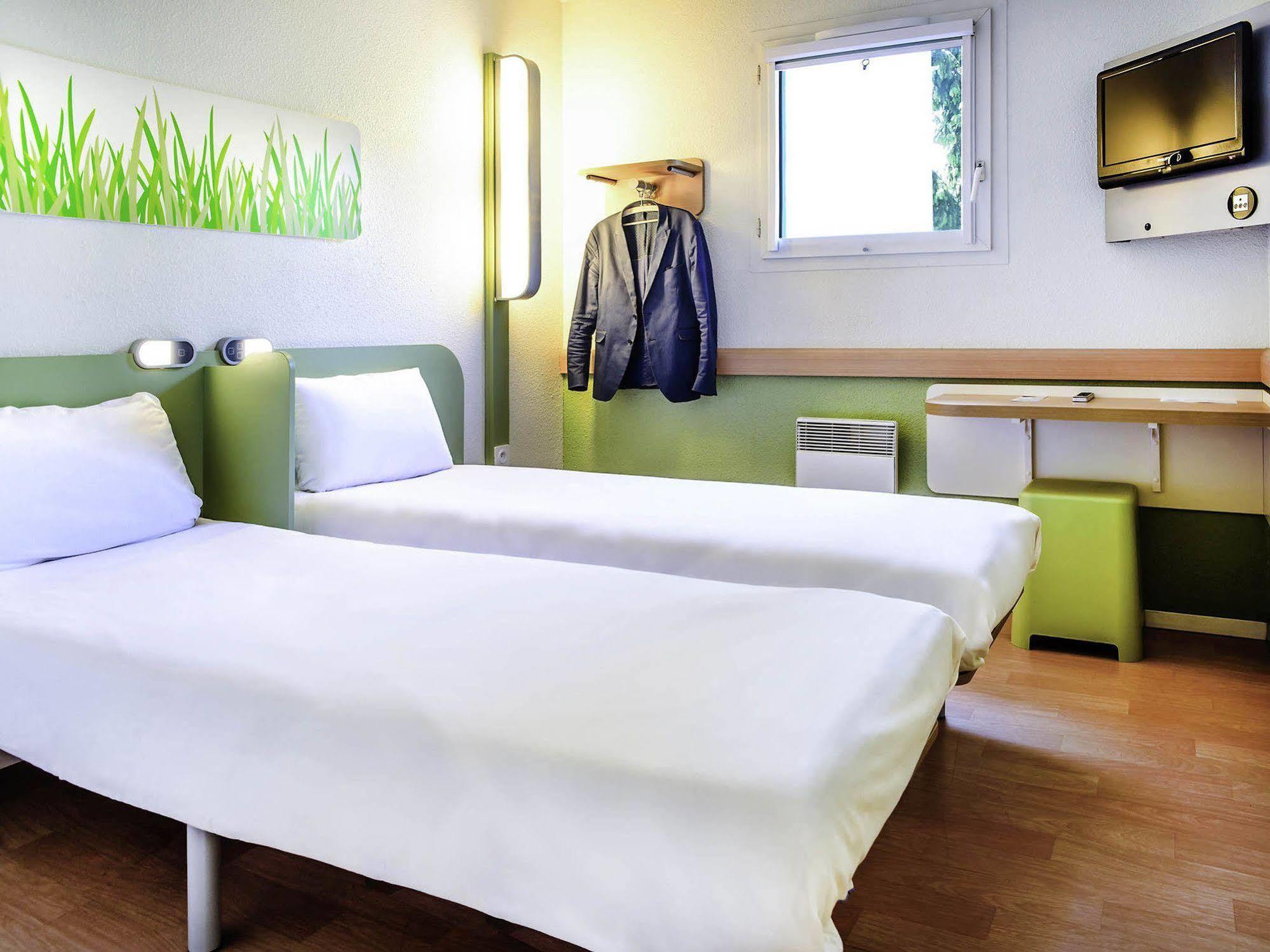 Ibis Budget Valenciennes Petite Forêt Eksteriør billede